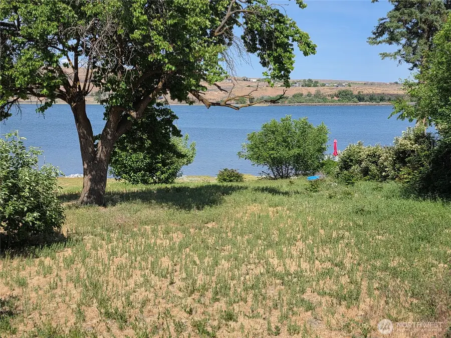 318 Lakeshore Drive, Soap Lake, WA 98851 - #3