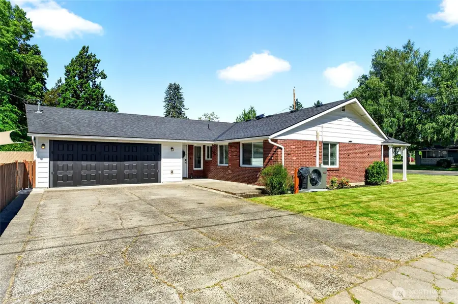 1604 W Pioneer Avenue, Puyallup, WA 98371 - #2