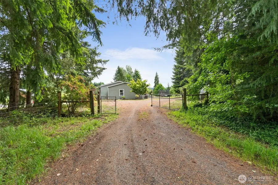 1583 State Route 122, Silver Creek, WA 98585 - #2