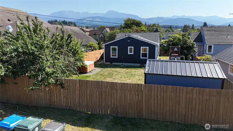 807 Georgiana St, Port Angeles, WA 98362 - #3