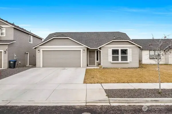 1120 W Aspen Road, Moses Lake, WA 98837 - #2