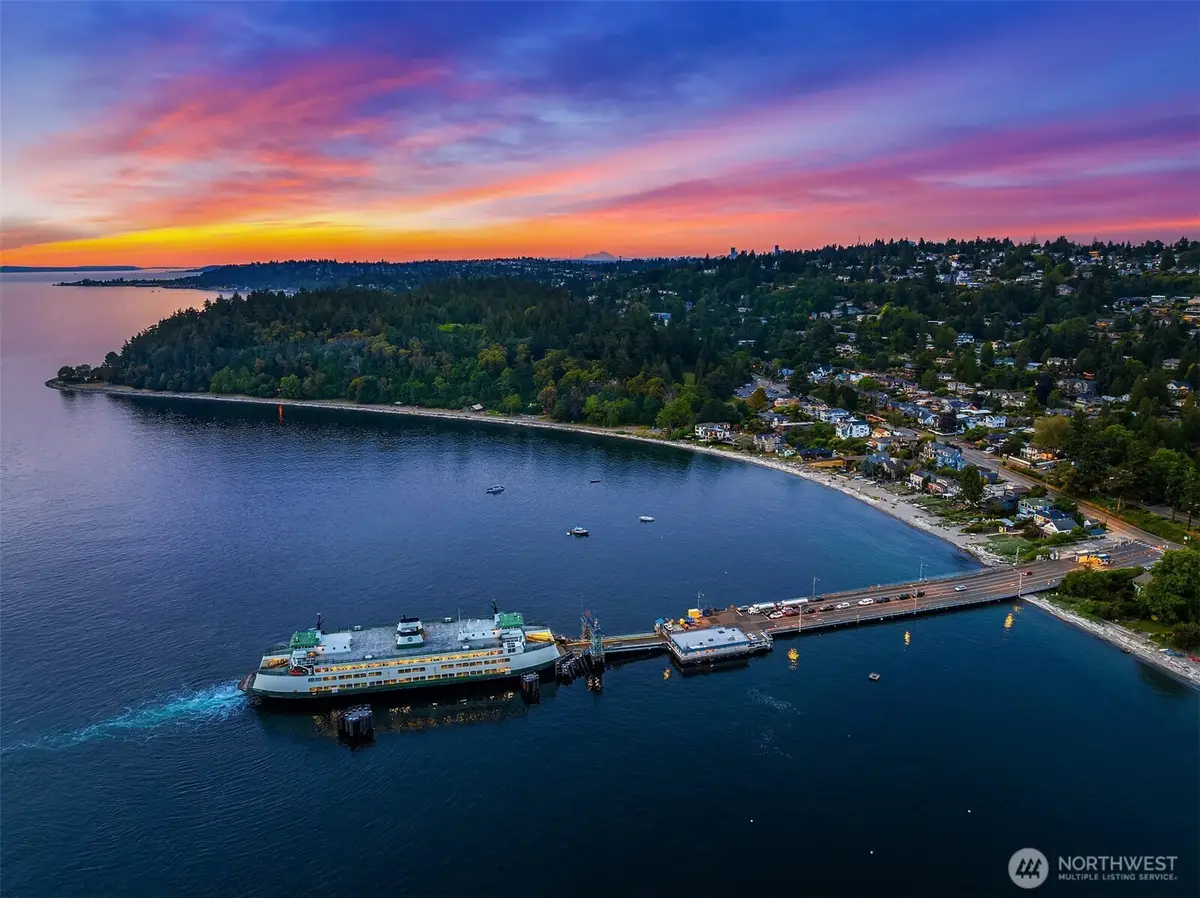 8917 Fauntleroy Way Sw, Seattle, WA 98136 - #1