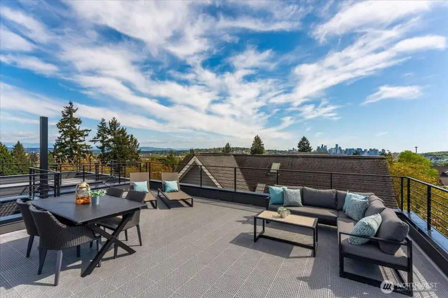 4122 Burke Avenue N, Seattle, WA 98103 - #3