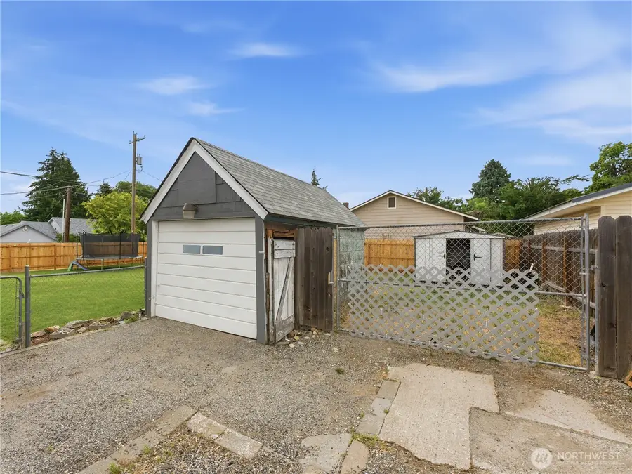 1335 Ninth Street, Wenatchee, WA 98801 - #3