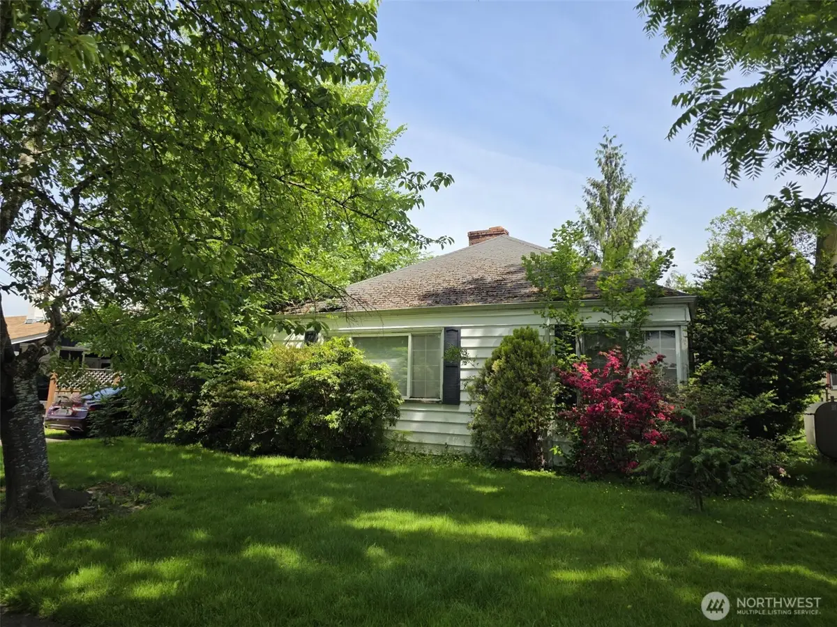 811 Lewis Avenue, Sumner, WA 98390 - #1