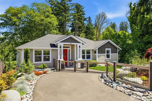 307 Puyallup Street, Steilacoom, WA 98388