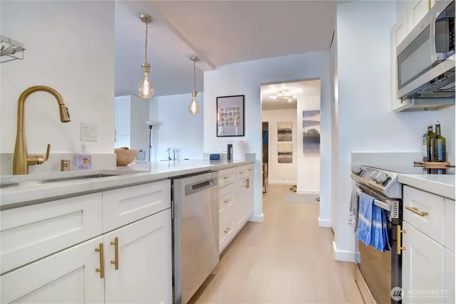 4545 Sand Point Way Ne #302, Seattle, WA 98105 - #3