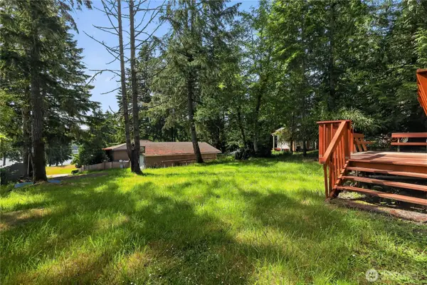 819 E Madrona Boulevard Nw, Lakebay, WA 98349
