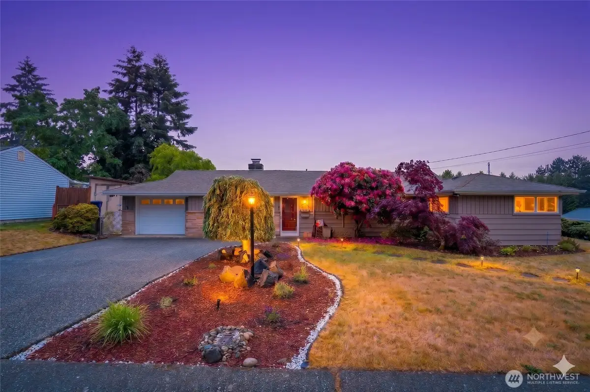 24303 59th Avenue W, Mountlake Terrace, WA 98043 - #1