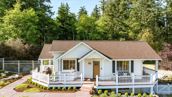 1355 Sealawn Boulevard, Freeland, WA 98249
