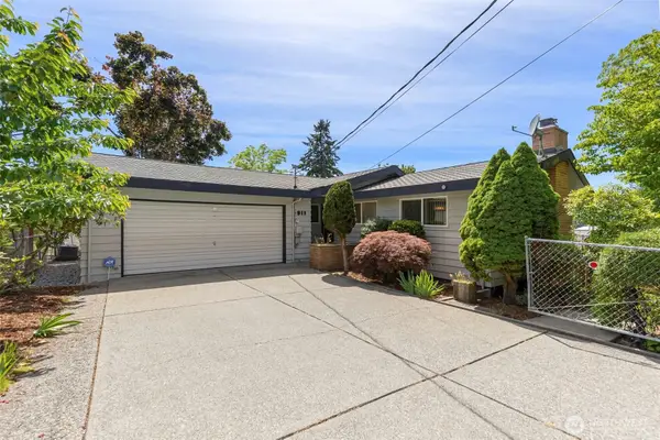 911 Chestnut Street, Bremerton, WA 98310