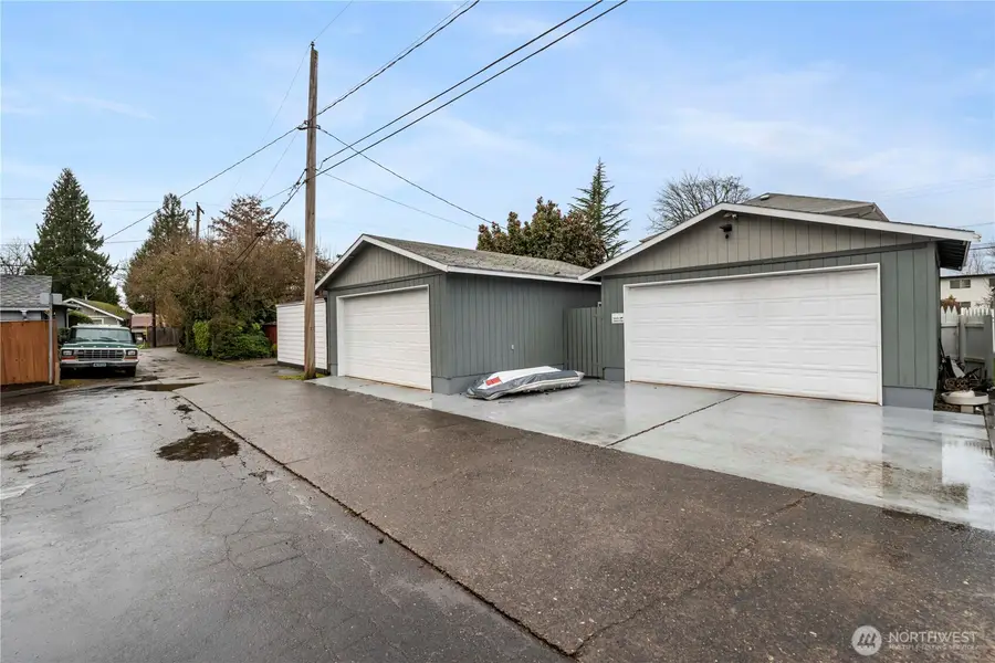 128 5th Avenue Nw, Puyallup, WA 98371 - #3