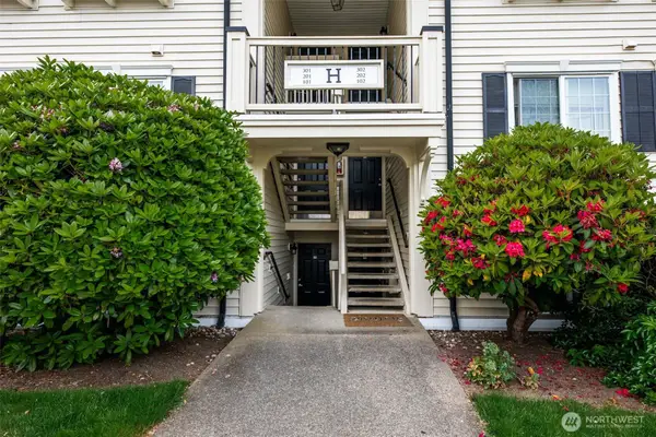 12404 E Gibson Road #H301, Everett, WA 98204