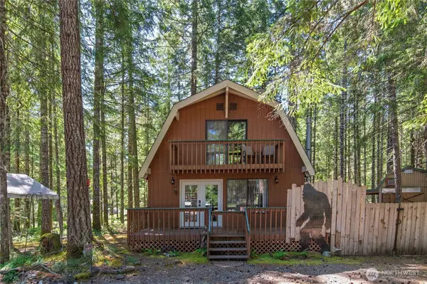 11 N Olympic Court N, Hoodsport, WA 98548