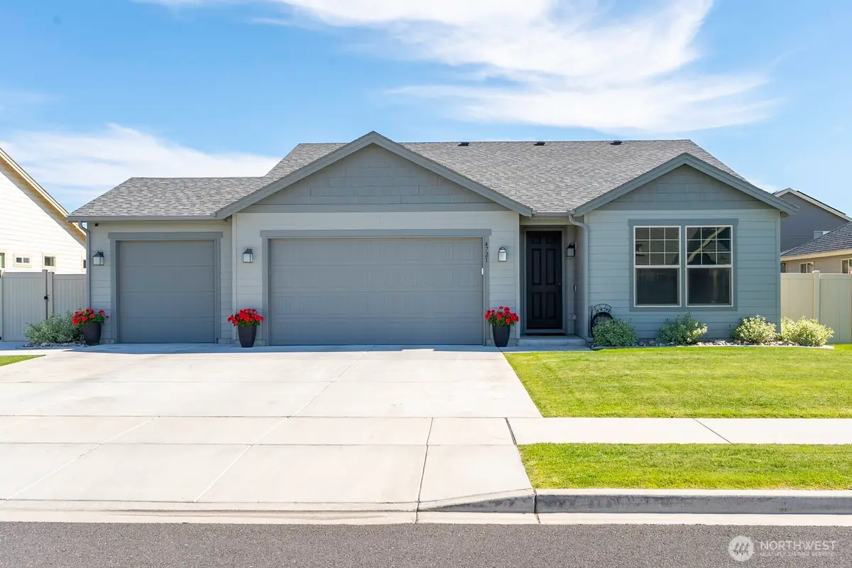 4721 W Wren, Moses Lake, WA 98837 - #1