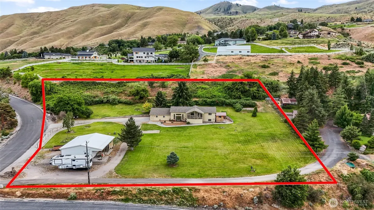 2049 Sleepy Hollow Road, Wenatchee, WA 98801 - #1