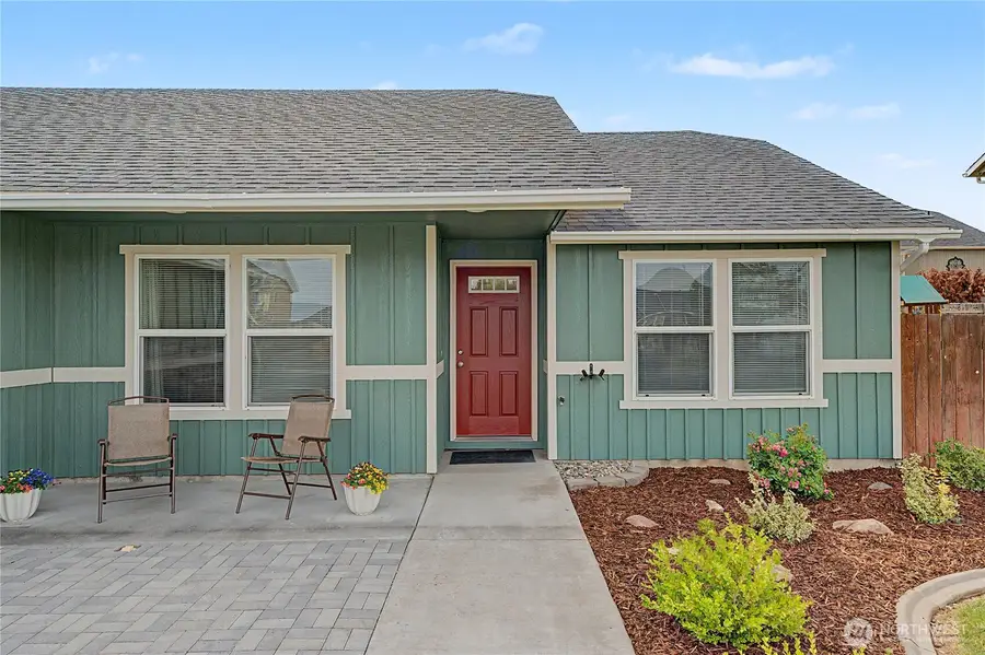 526 N Kentucky Drive, Moses Lake, WA 98837 - #3