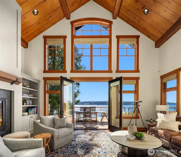 4174 Beach Drive, Freeland, WA 98249