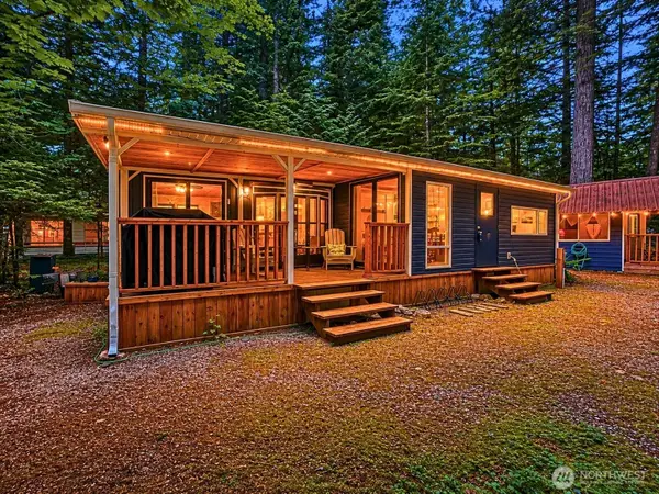 160 Big River Boulevard E, Deming, WA 98244