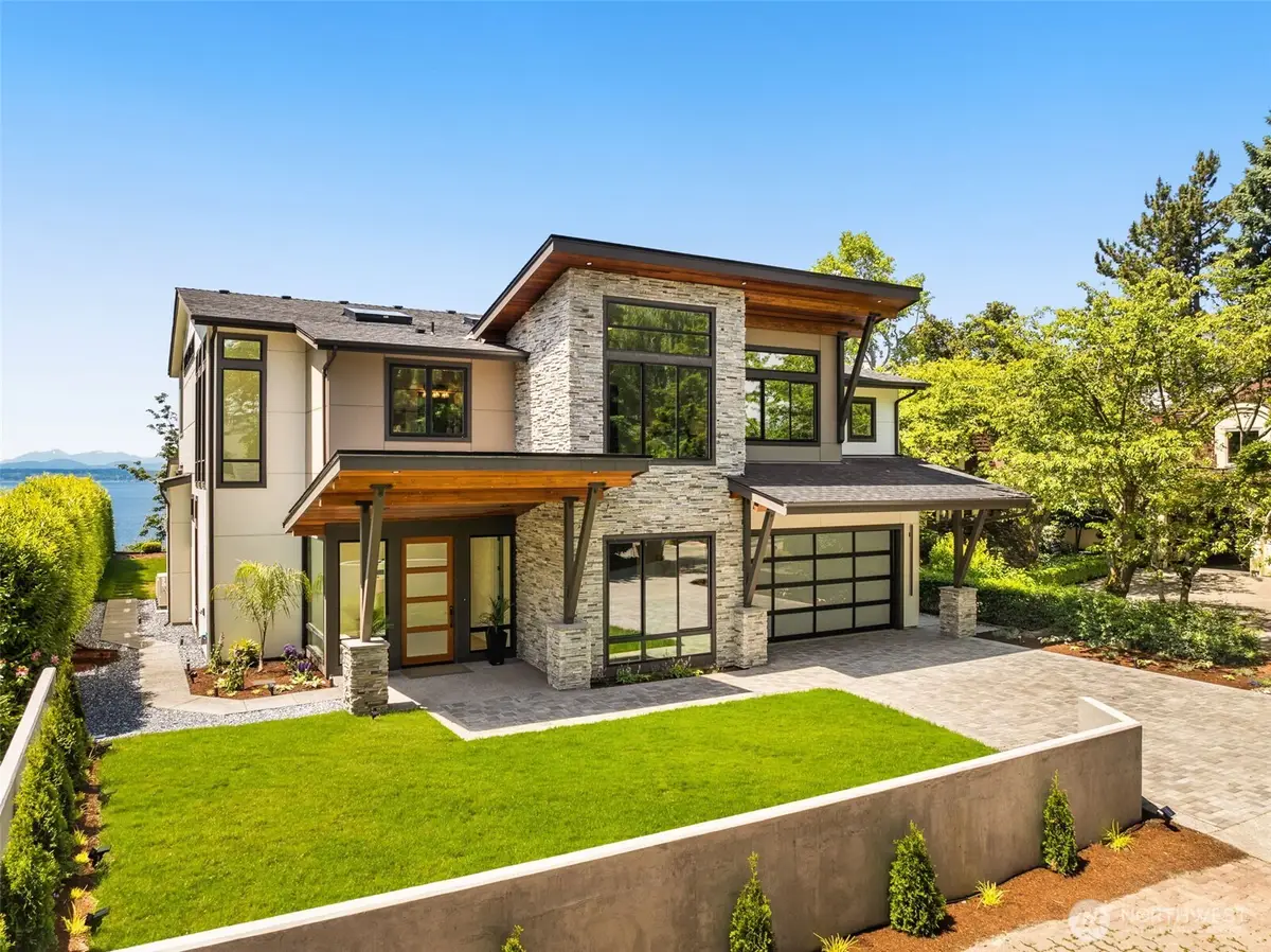 4800 52nd Avenue Sw, Seattle, WA 98116 - #1