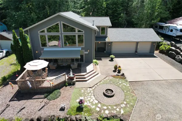 321 N Standstill Drive S, Hoodsport, WA 98548