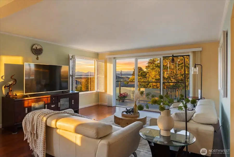 300 2nd Avenue N #2H, Edmonds, WA 98020 - #3
