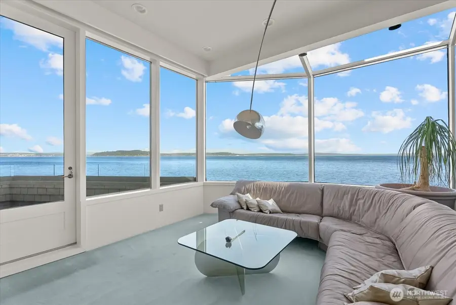 3089 Alki Avenue Sw #2, Seattle, WA 98116 - #3