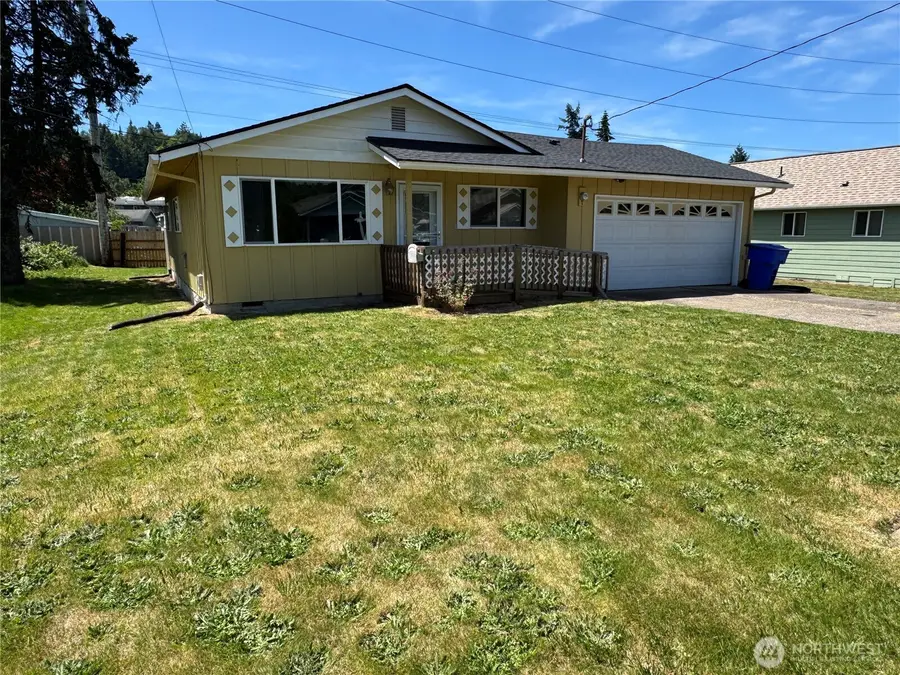 1503 N 2nd Avenue, Kelso, WA 98626 - #3