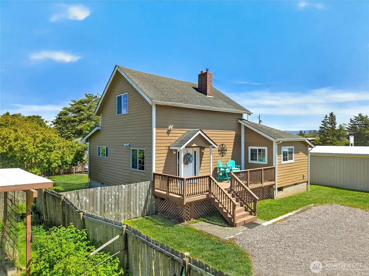 1209 36th Street, Seaview, WA 98644 - #1