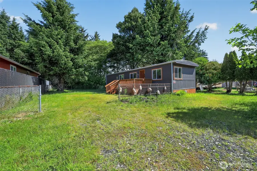 206 E Rain Street, Ocean Shores, WA 98569 - #2
