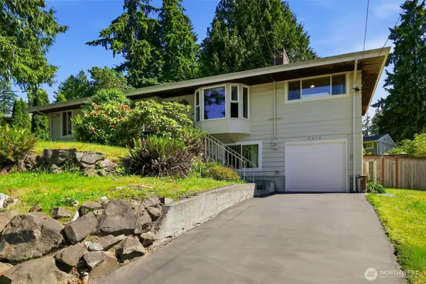 7212 197th Street Sw, Lynnwood, WA 98036