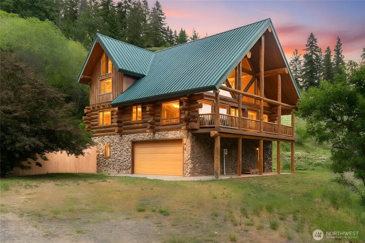 9350 N Fork Road, Cashmere, WA 98815 - #1