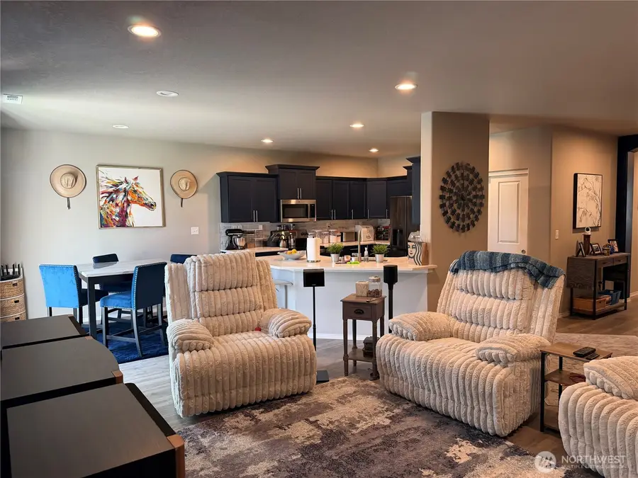 1107 W Aspen Road, Moses Lake, WA 98837 - #3