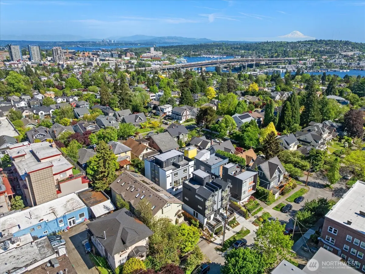 4412 Corliss Avenue N #B, Seattle, WA 98103 - #1