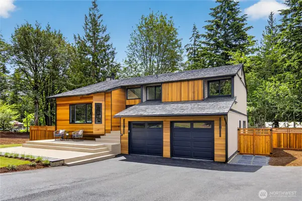 17409 NE 136th Street #B, Redmond, WA 98052