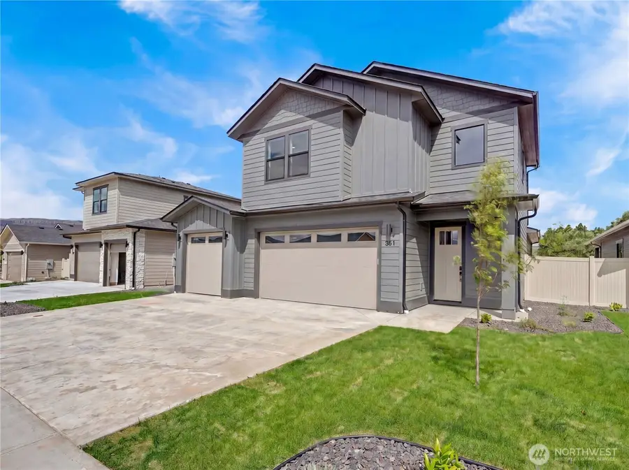 551 Perry Avenue, East Wenatchee, WA 98802 - #3