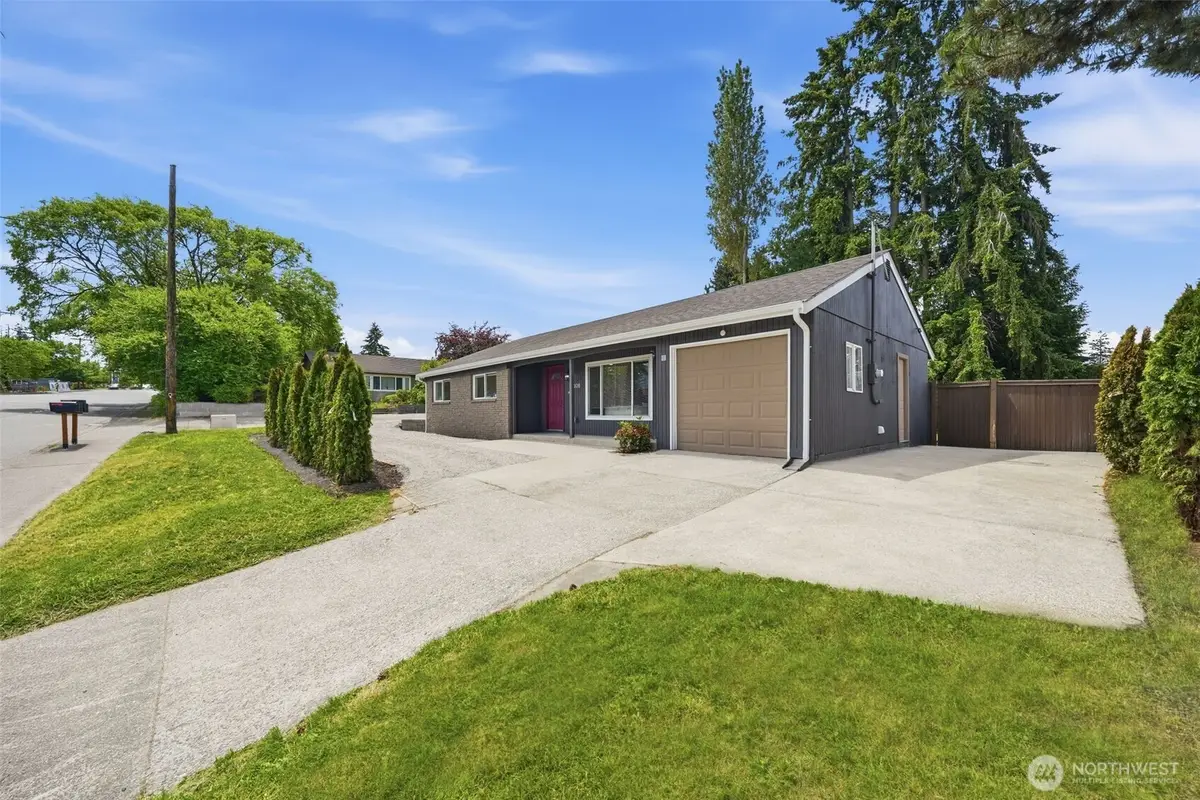 20926 44th Avenue W, Lynnwood, WA 98030 - #1