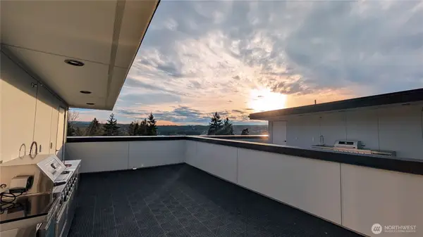 8923 166th Avenue Ne #102, Redmond, WA 98052