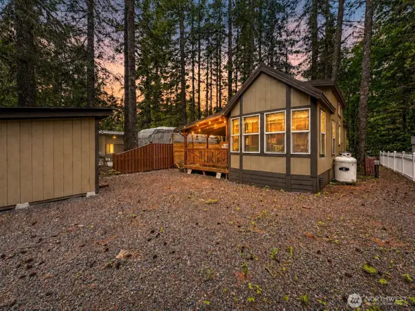 169 Fireside Lodge Circle, Deming, WA 98244