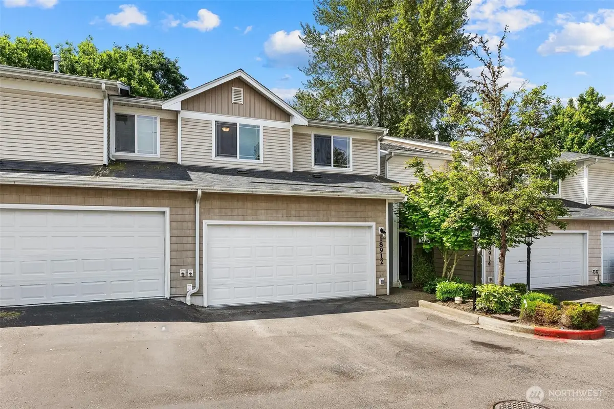 18912 108th Lane Se, Renton, WA 98055 - #1