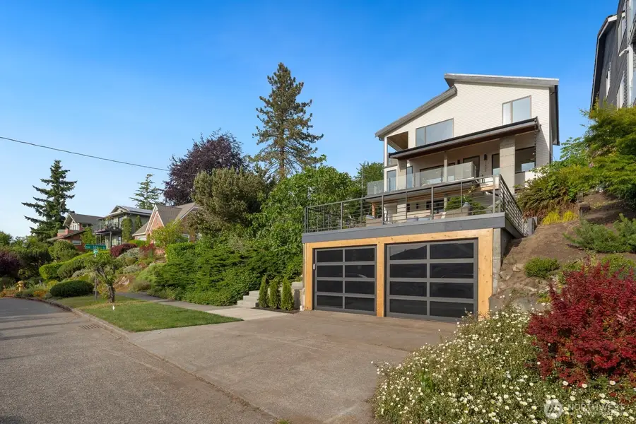 7602 44th Avenue Sw, Seattle, WA 98136 - #3