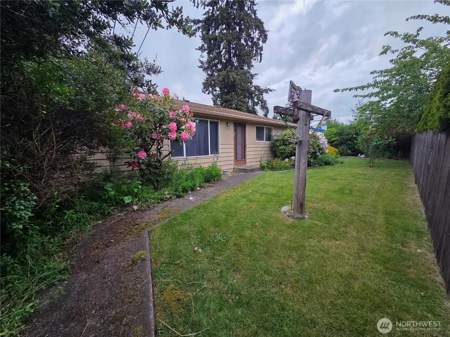 3712 S 175th, Seatac, WA 98188 - #2