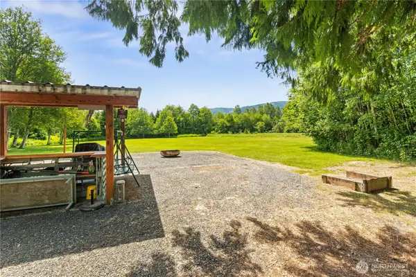 5537 Strand Road, Deming, WA 98244