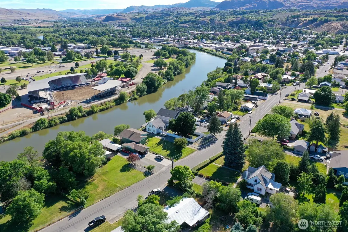 534 Dewberry Avenue E, Omak, WA 98841 - #1