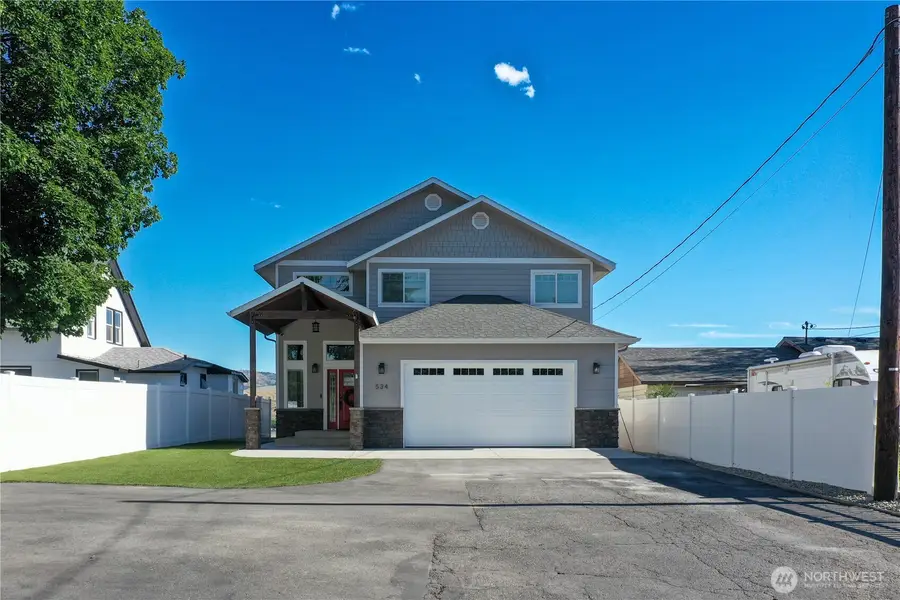 534 Dewberry Avenue E, Omak, WA 98841 - #3
