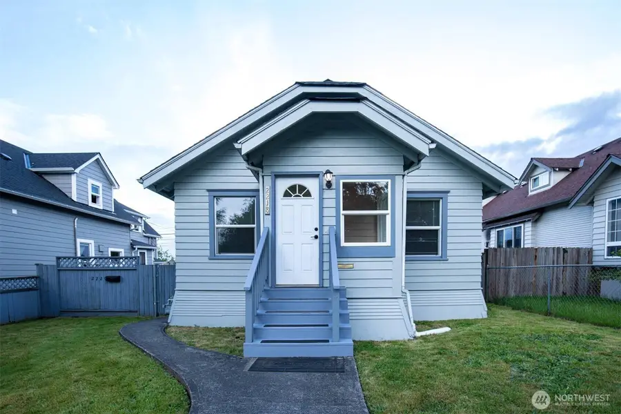 2218 Summit Avenue, Everett, WA 98201 - #3