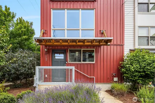1730 SW Barton Street, Seattle, WA 98106