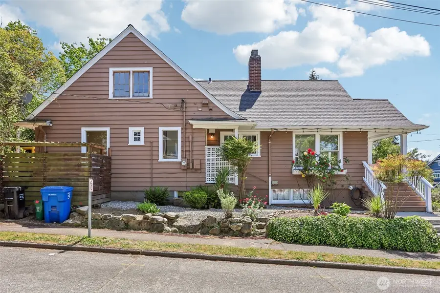 3920 Ashworth Avenue N, Seattle, WA 98103 - #2