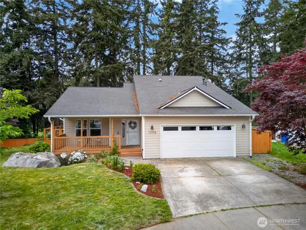 1298 NE Riksen Way, Oak Harbor, WA 98277