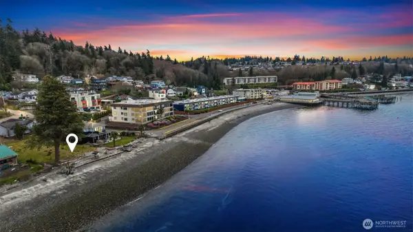 702 S 280th Street, Des Moines, WA 98198